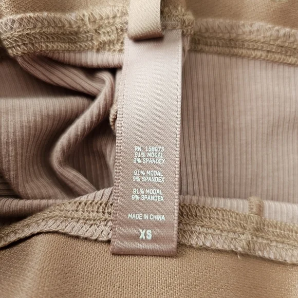 SKIMS Team USA Ribbed Boxer Shorts - Picture 6 of 7